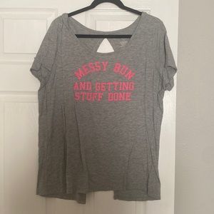 grey workout top